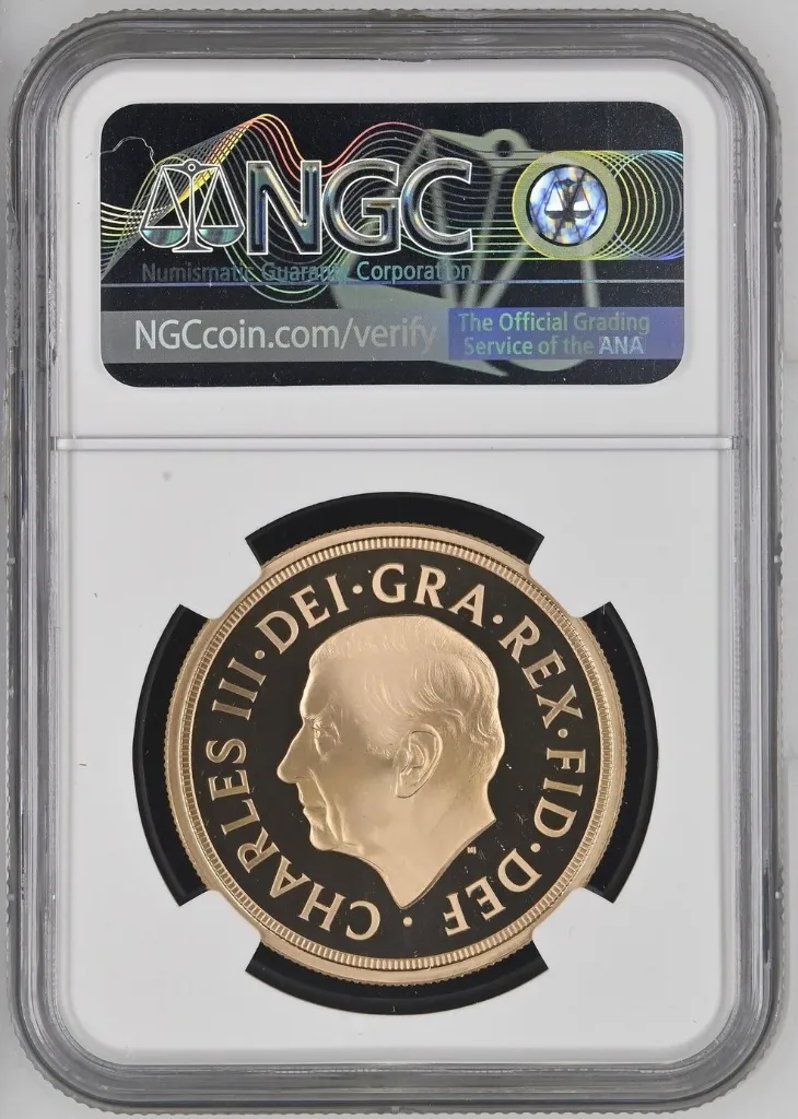 G.Britain 5SOV Historic 2022 Memorial Gold Proof £5 Sovereign - First King Charles III Portrait NGC PF 70 ULTRA CAMEO - achterkant.webp